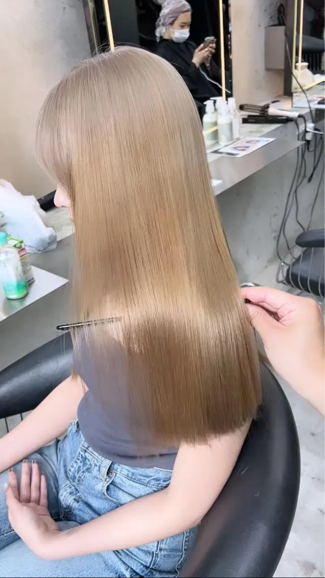 ロング ロング カット ヘアカラー トリートメント ハイトーン/ 髪質改善/垣尾颯大のヘアスタイル