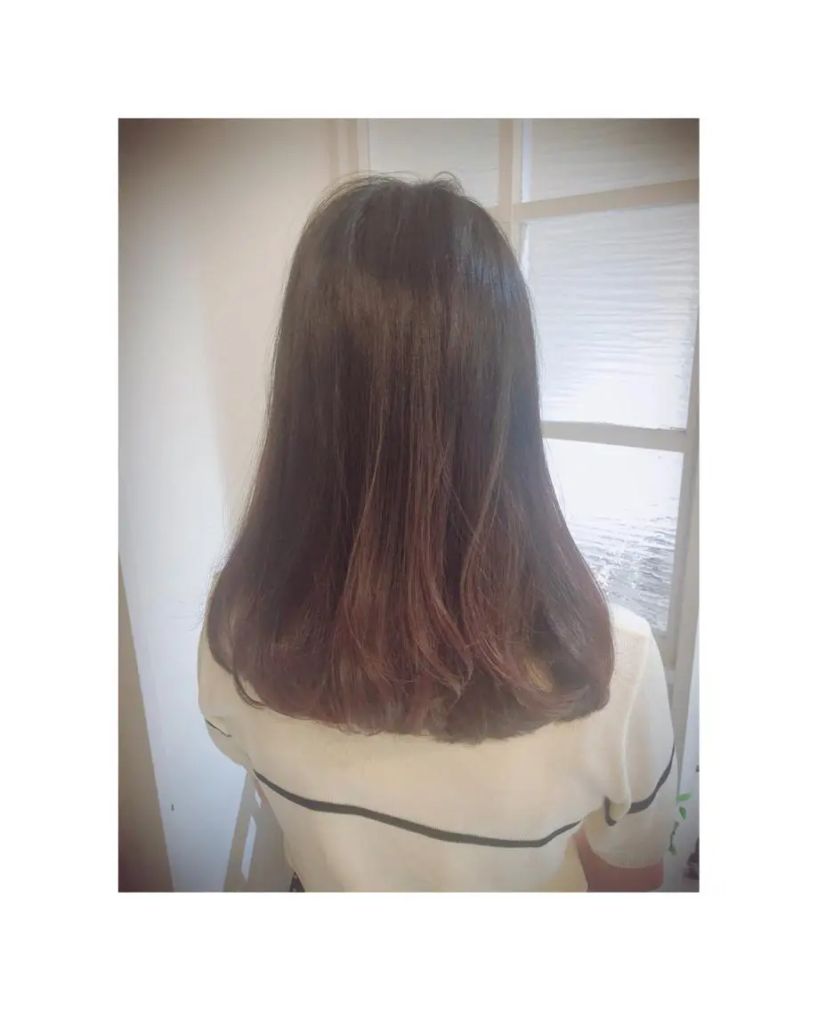 ロング レイヤーカット 甲斐 みづきのヘアスタイル