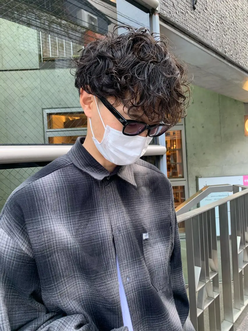 ショート カラー パーマ ヘアアレンジ メンズ マッシュ メンズパーマ スパイラルパーマ 似合わせパーマ/ kazuのヘアスタイル