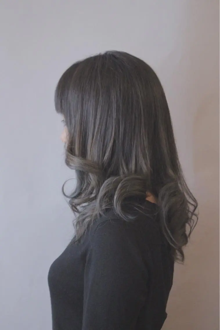 カラー 💇‍♀️ KENのヘアスタイル