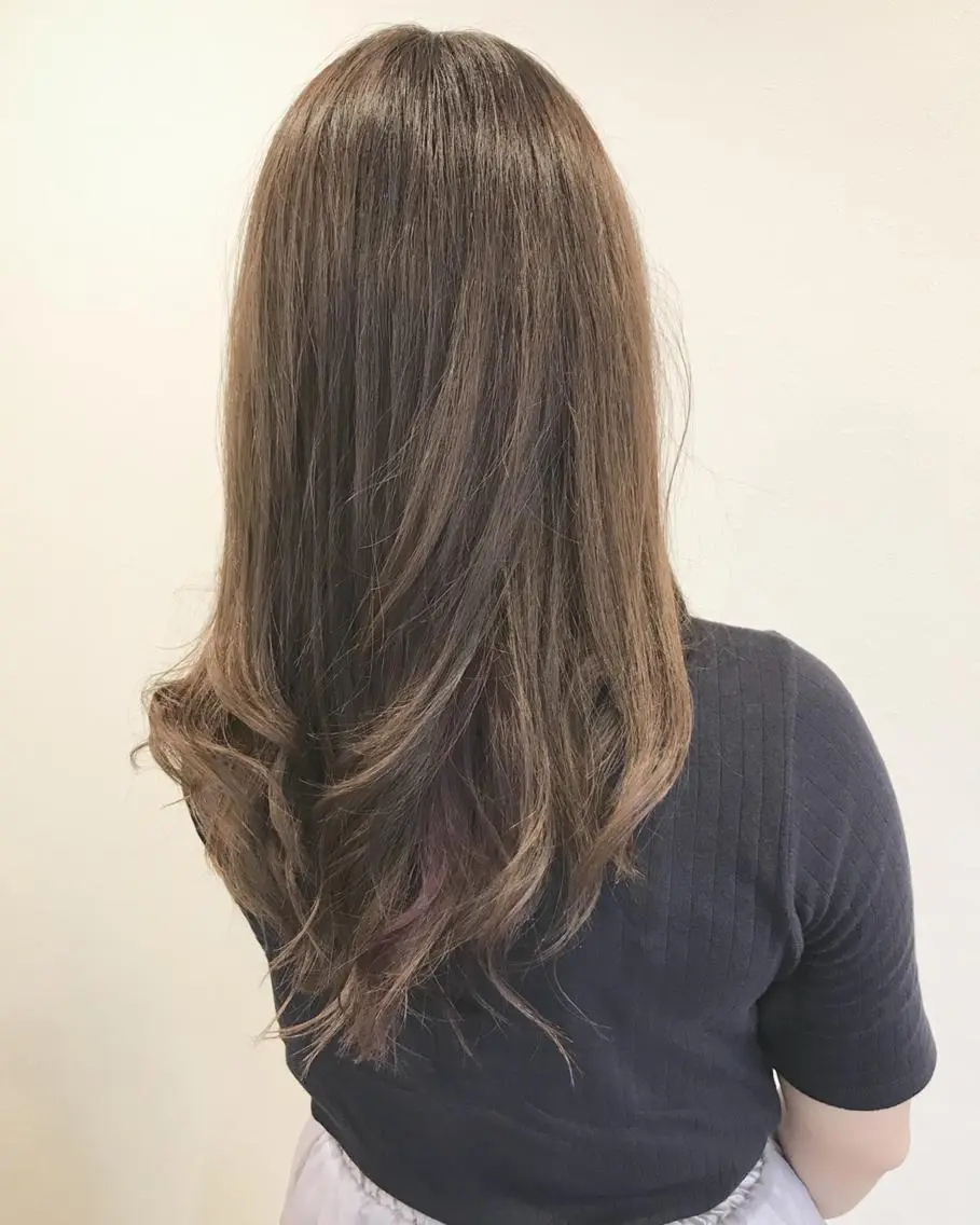 セミロング カラー アッシュ イルミナカラー エイトウメダ 店長 稲尾友則のヘアスタイル