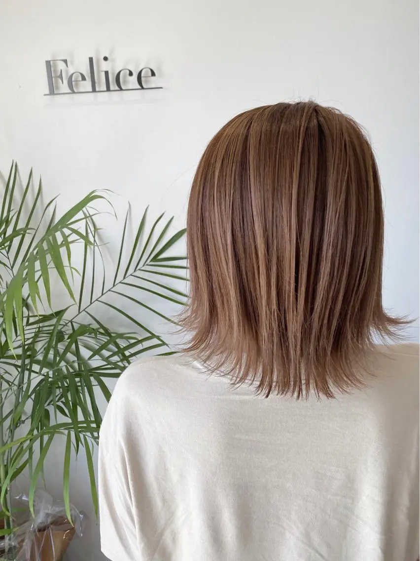 ショート ハイライト ヘアカラー 粕川 達哉のヘアスタイル