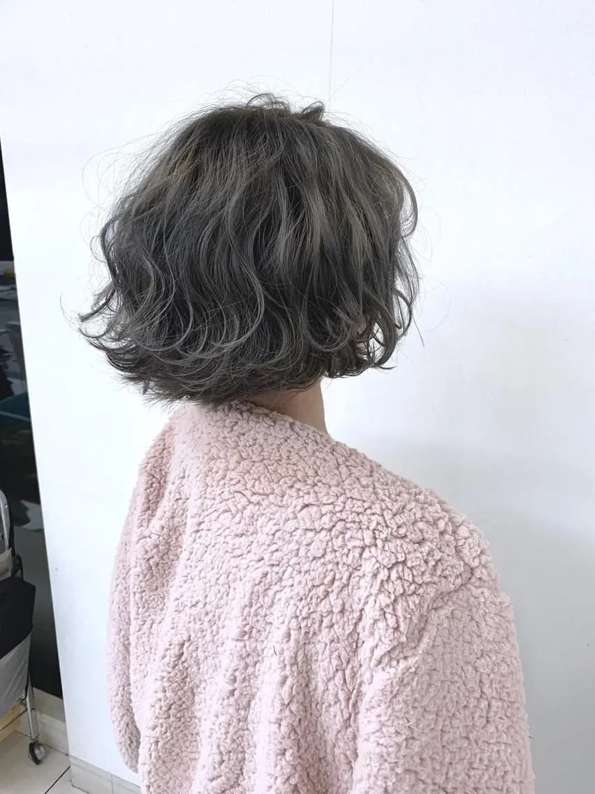ミディアム 穐田 司樹のヘアスタイル
