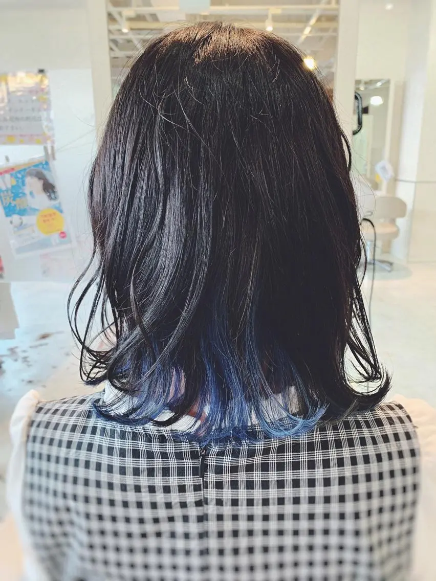 ミディアム ミディアムレイヤー レイヤーカット 外ハネヘア 本田 卓也のヘアスタイル