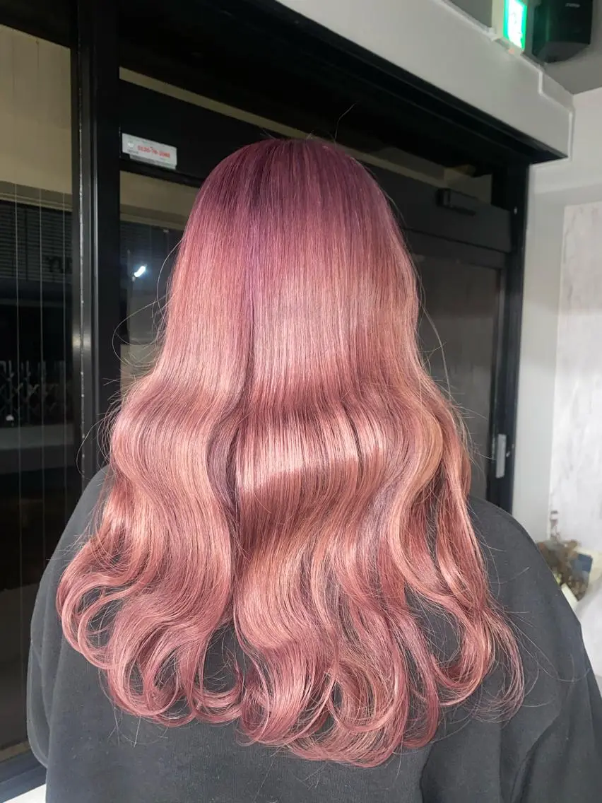 カラー Lapis 莉穂のヘアスタイル