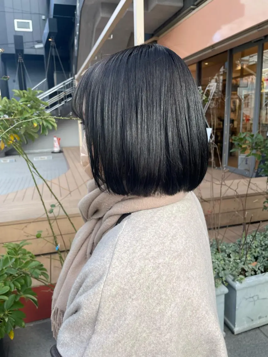 ショート ヘアカラー トリートメント 透明感オリーブ🫒/ ブリーチなしWカラーのヘアスタイル