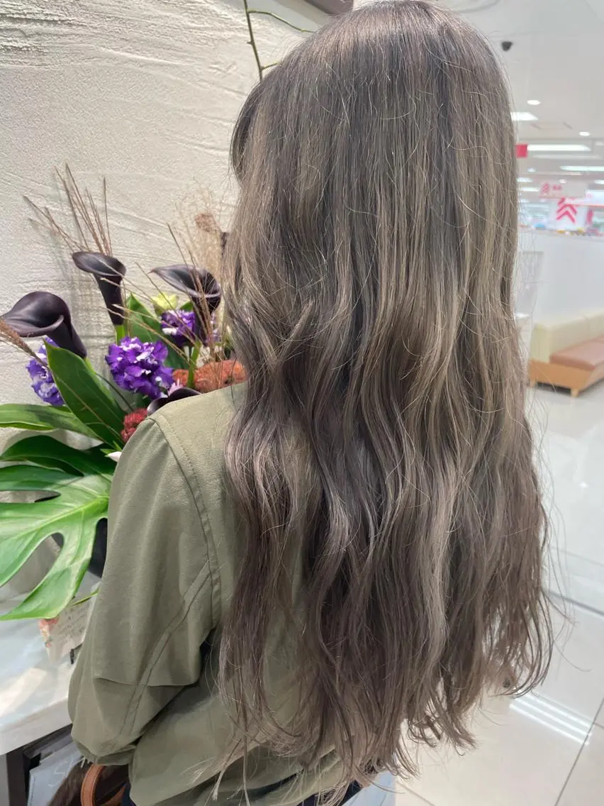 ロング カラー ✨髪質改善矯正× ブリーチ✨YU-KIのヘアスタイル