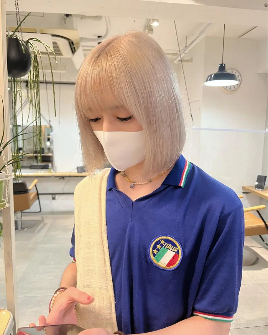 ショート カラー パーマ ヘアアレンジ メンズ キッズ ネイル マツエク・マツパ アイブロウ ブロンド ホワイトブロンド ホワイト お洒落パーマ/ボブ ❄️Tomoka❄️のヘアスタイル