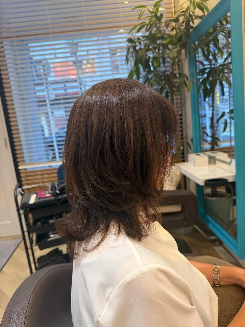 パーマ セミロング カット レイヤー 髪質改善 fiti横須賀中央のヘアスタイル