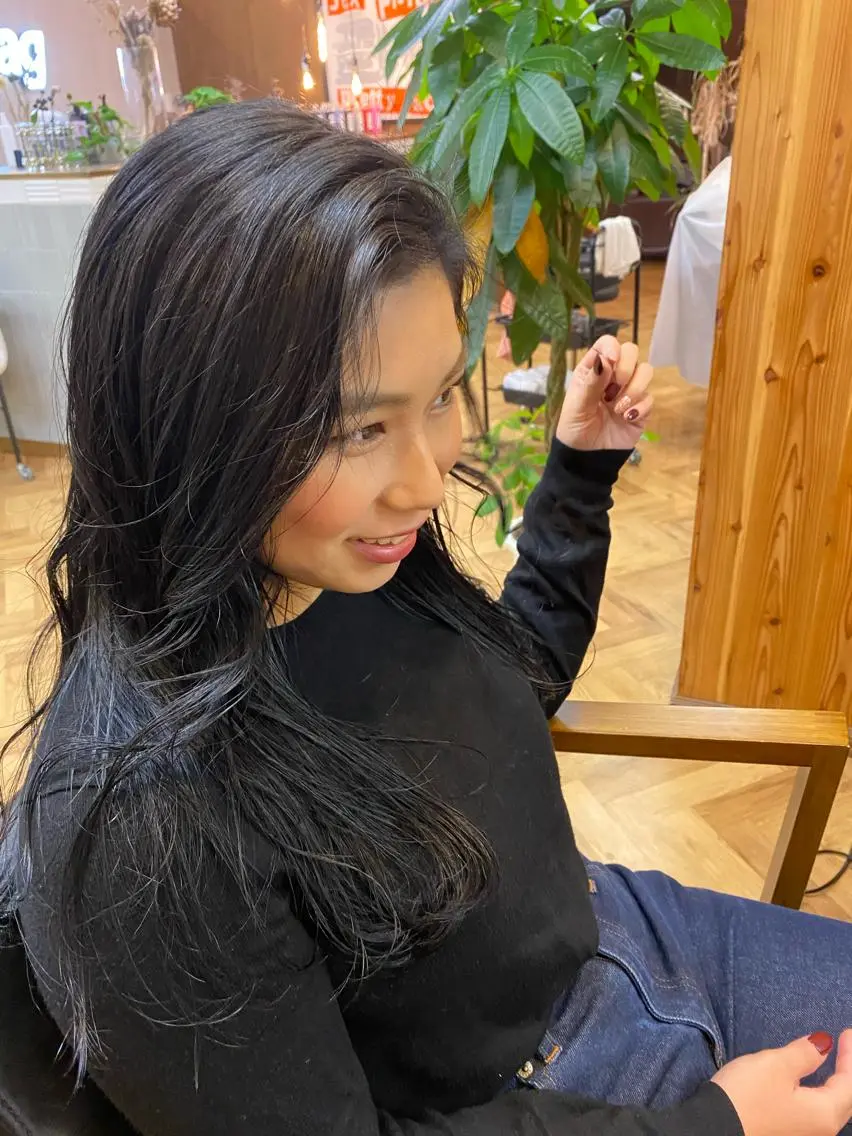 ロング カラー 黒髪 ブルーカラー ブルーブラック デザインカラー/ボブ ブリーチカラー/ユリのヘアスタイル