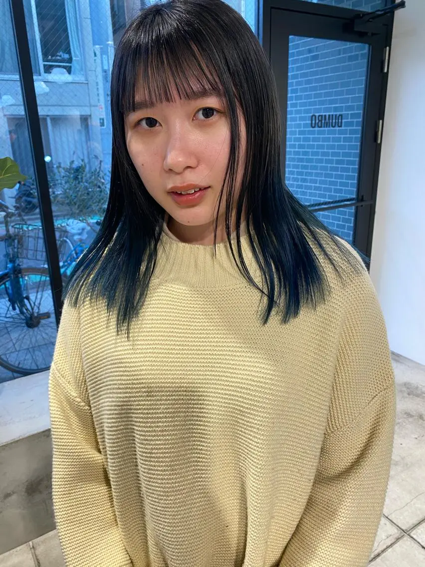 ミディアム カラー パーマ ヘアアレンジ キッズ ブリーチ ブルーカラー デザインカラー グラデーションカラー ネイビーカラー パーマスタイル🔅 sayacaのヘアスタイル
