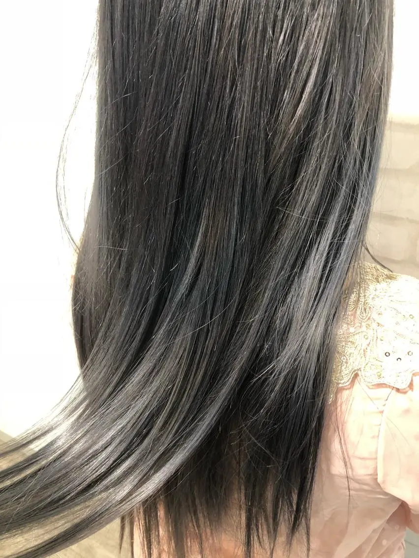 ロング アッシュ カット ヘアカラー トリートメント miki 🦎のヘアスタイル