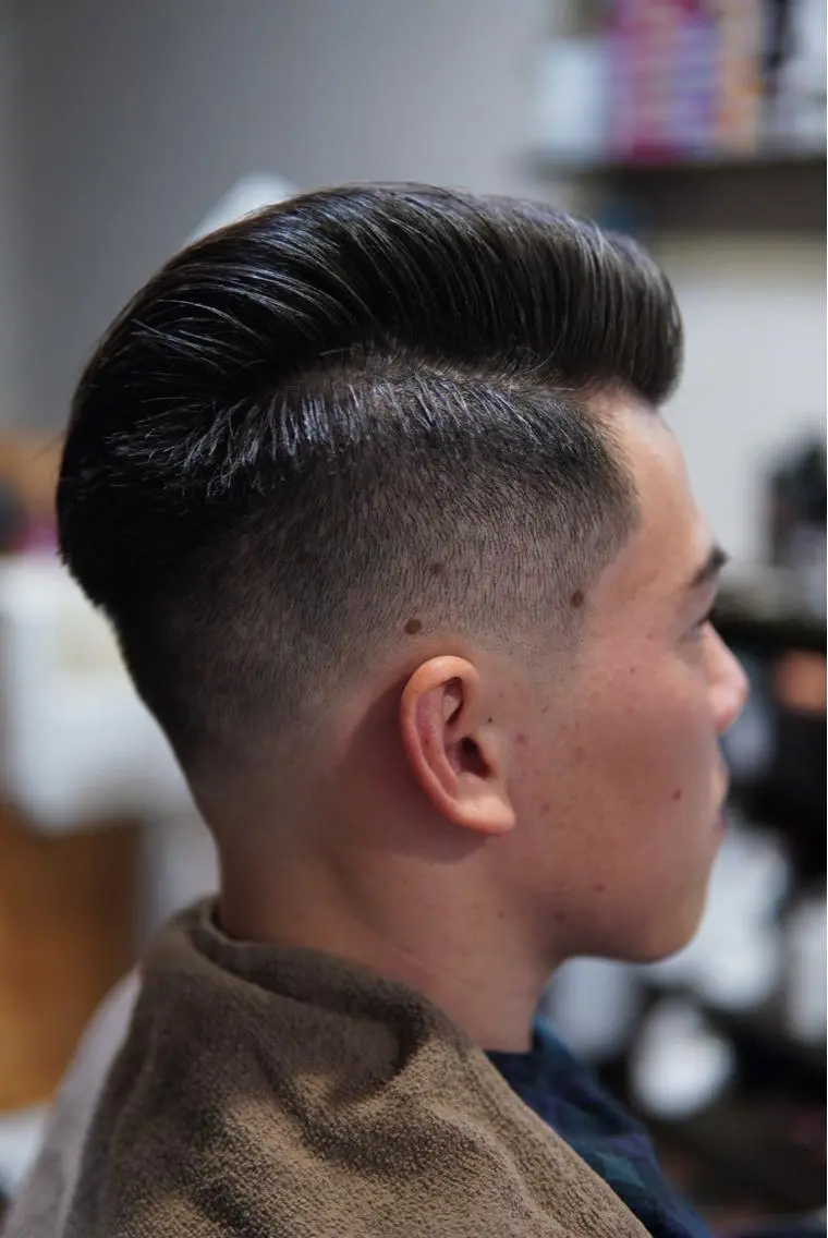 ショート メンズ フェードカット 小塚 洋介のヘアスタイル