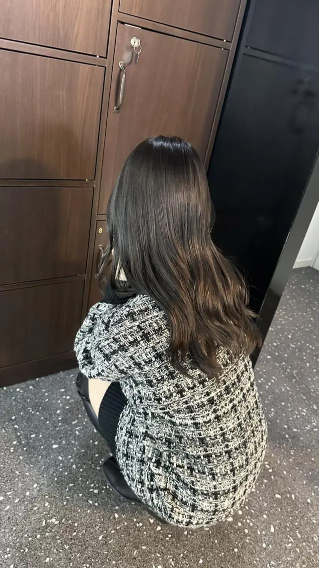 ロング カラー 透明感カラー 顔まわりレイヤー 韓国風ヘア レイヤーカット ロング カット ヘアカラー トリートメント 要プライベートサロン vert🌿マルイ裏のヘアスタイル