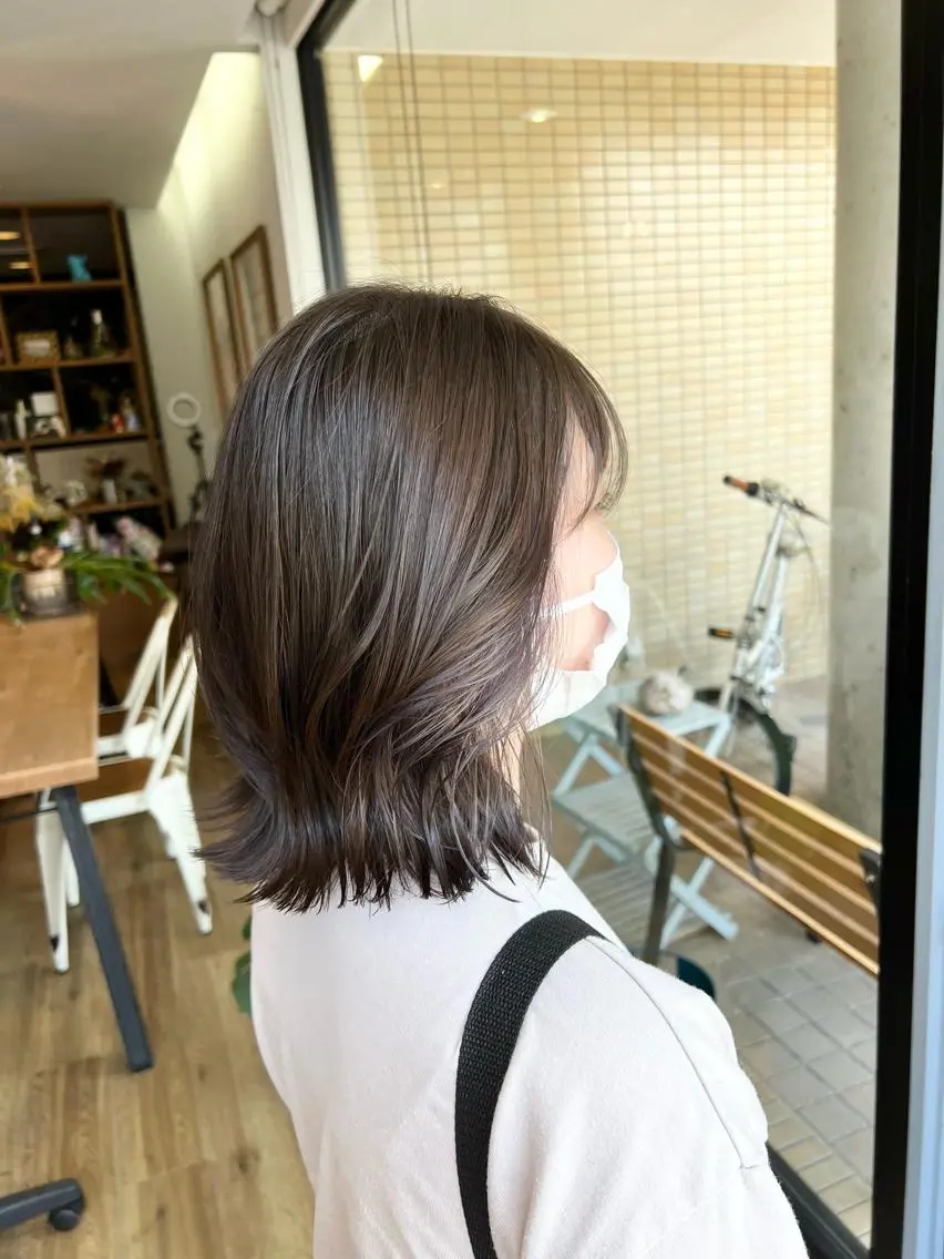 ショート ヘアカラー 堀 望美のヘアスタイル