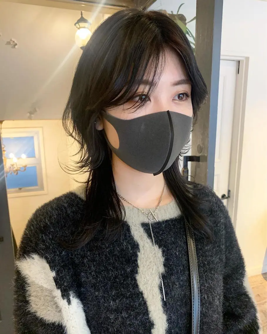 ロング カラー パーマ ヘアアレンジ メンズ キッズ ネイル マツエク・マツパ メンズブリーチ センターパート メンズウルフカット 黒髪 ブリーチ ウルフレイヤーカット /チヒロのヘアスタイル