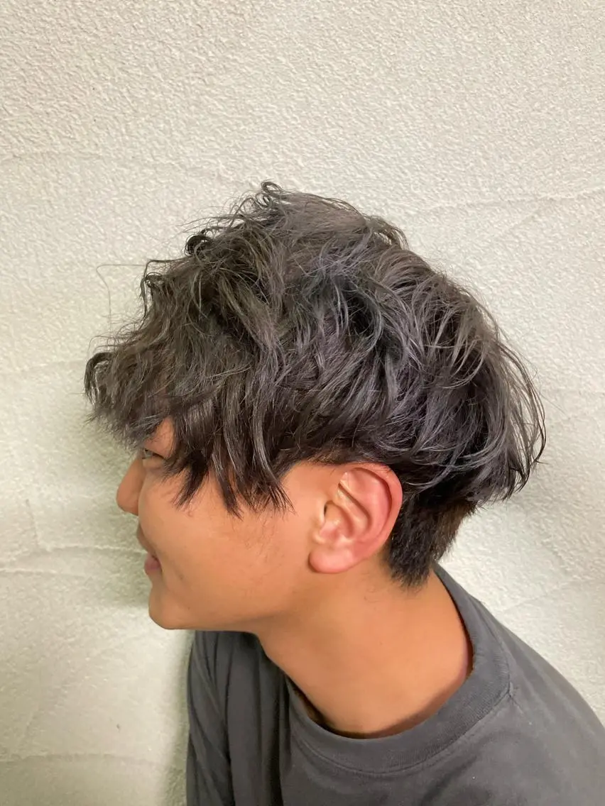 ショート カラー メンズ メンズブリーチ ブリーチ 透明感カラー 大塚 友茉のヘアスタイル