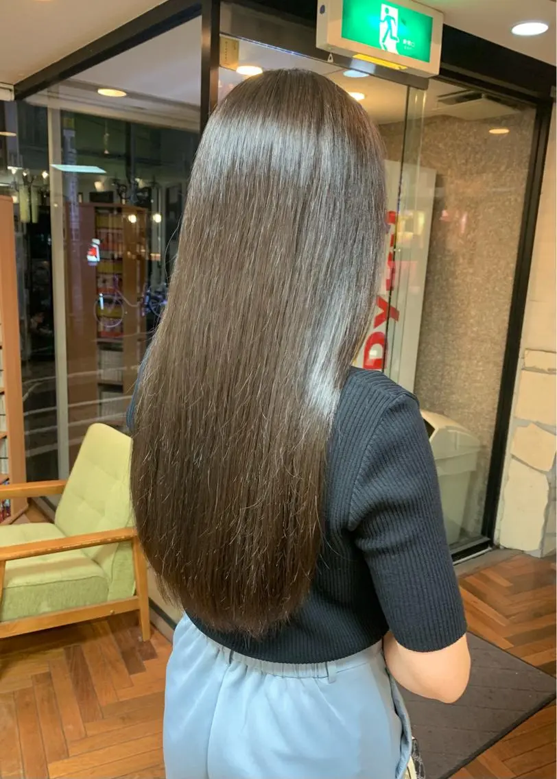 ロング カラー ベージュカラー ケアカラー オリーブベージュ 矢野 晃平のヘアスタイル