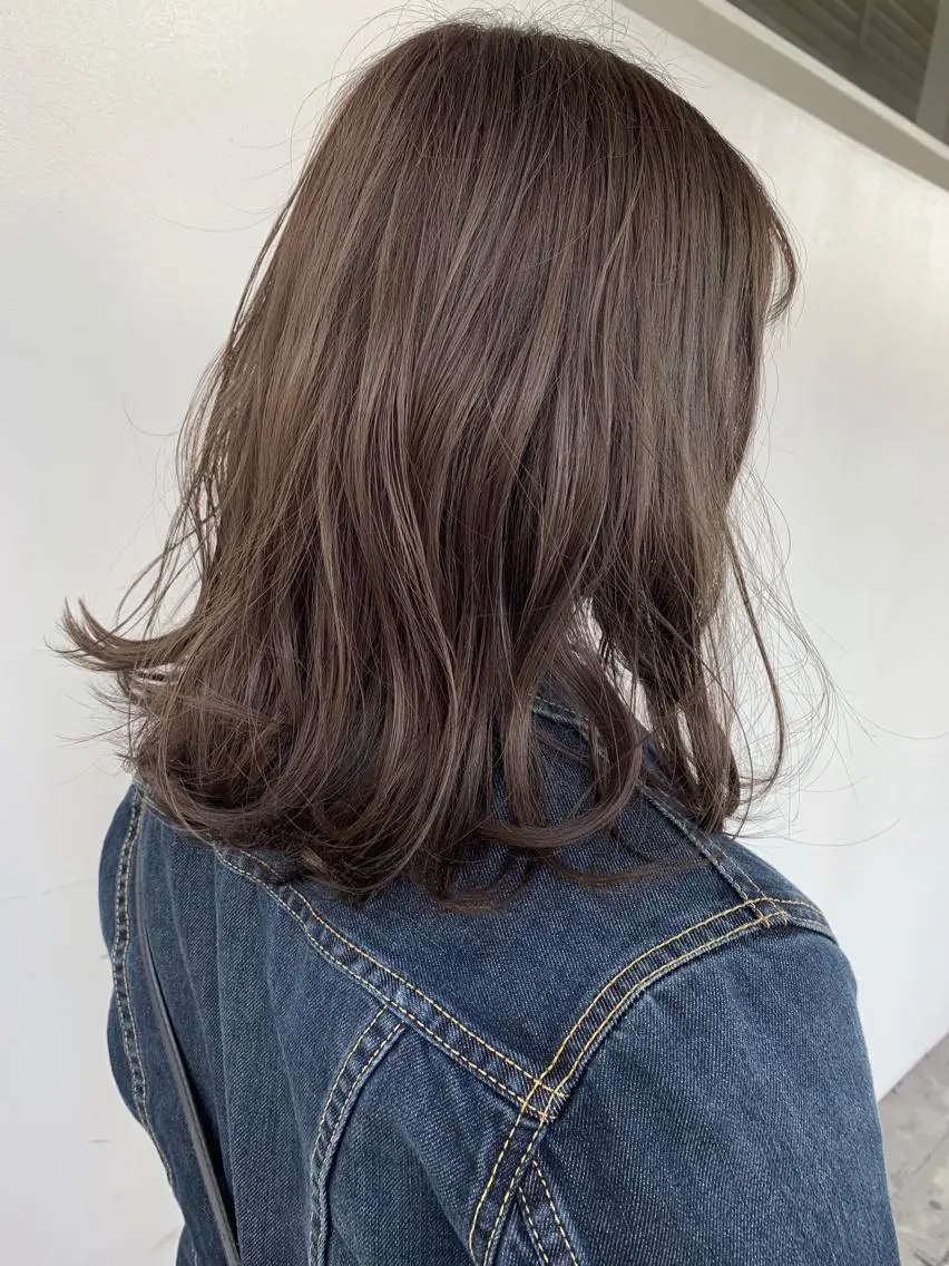 ショート カラー グレージュ 東條 克義のヘアスタイル