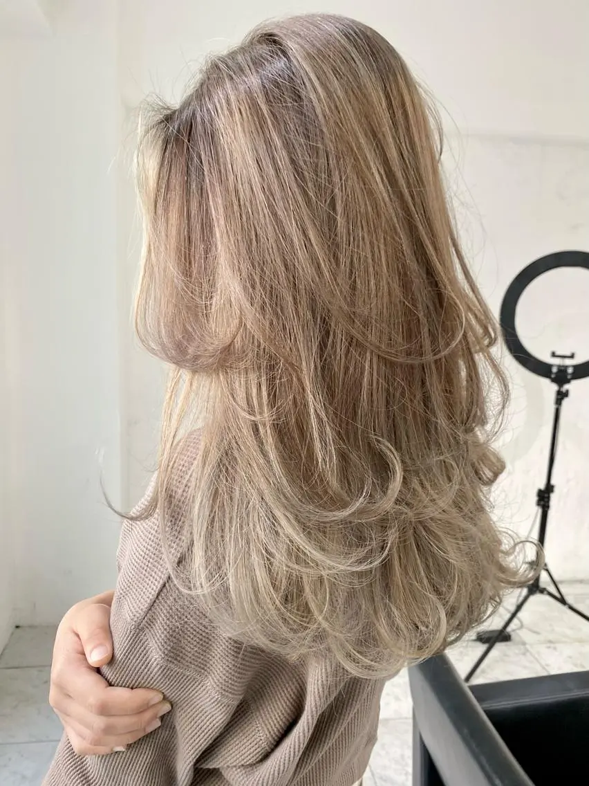 ロング カラー パーマ ヘアアレンジ メンズ キッズ ネイル マツエク・マツパ アイブロウ 結婚式・ブライダル メンズバレイヤージュ メンズブリーチ メンズハイライト メンズハイトーン カット ヘアカラー トリートメント レイヤーカット✂️ 艶髪/小田部慎也のヘアスタイル