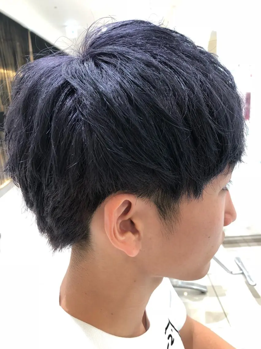 ショート カラー 坪井 彰吾のヘアスタイル
