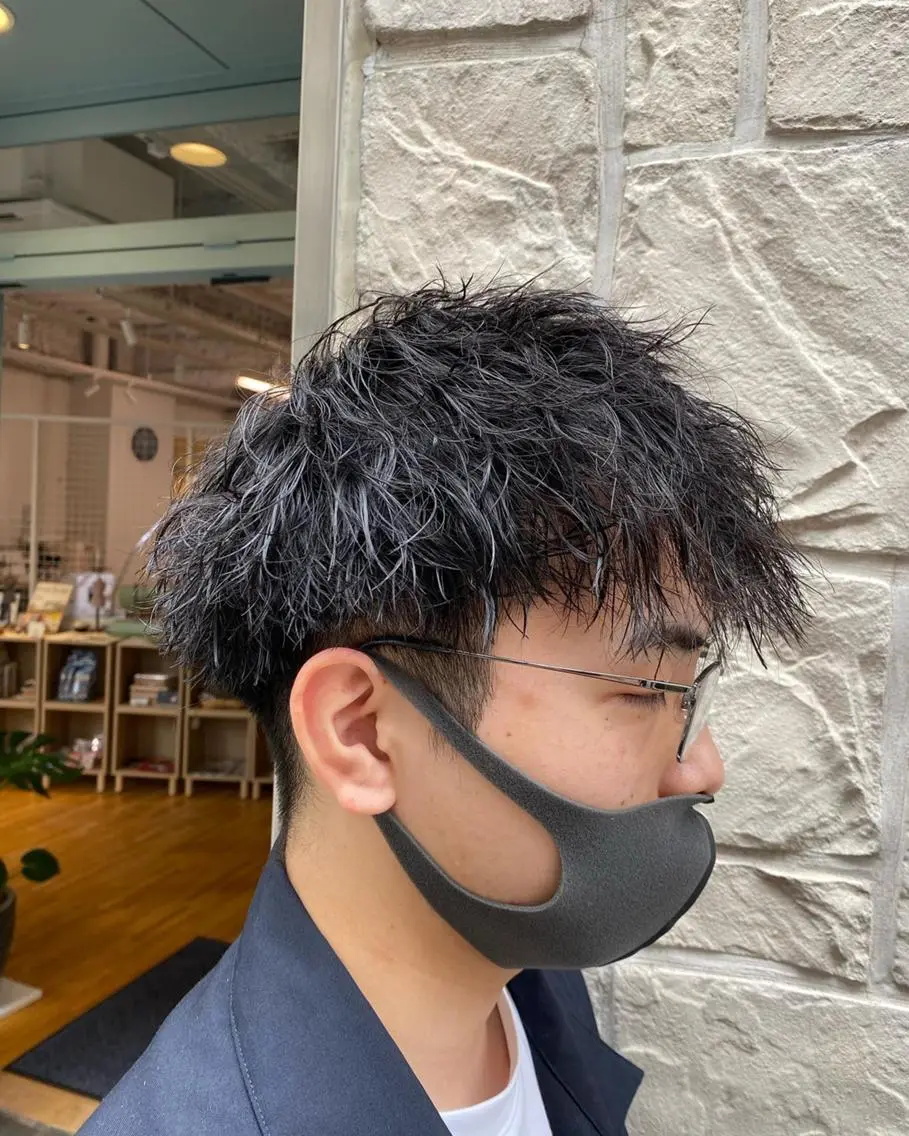 ミディアム パーマ メンズ メンズ特化 岸本 阪急六甲サロンドロイのヘアスタイル