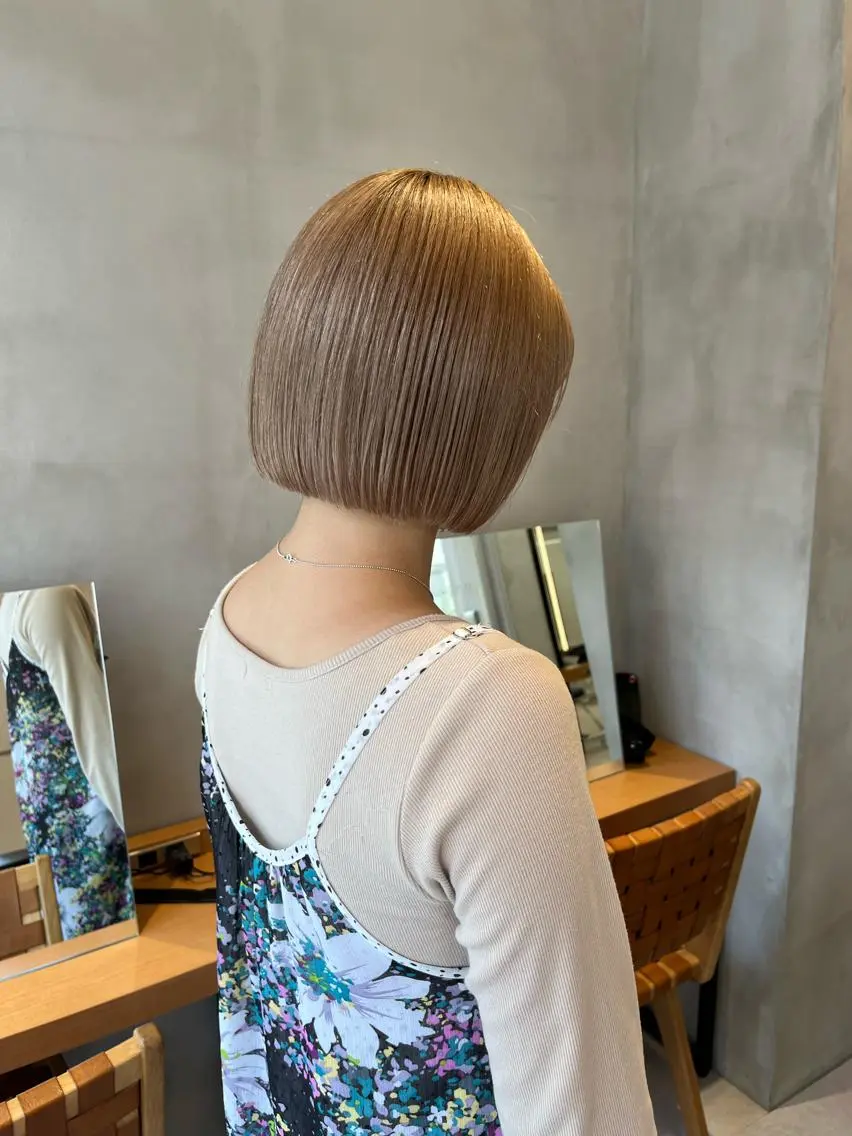 ミディアム カット ヘアカラー トリートメント 縮毛矯正ボブ&顔まわ レイヤー♡TOMOEのヘアスタイル