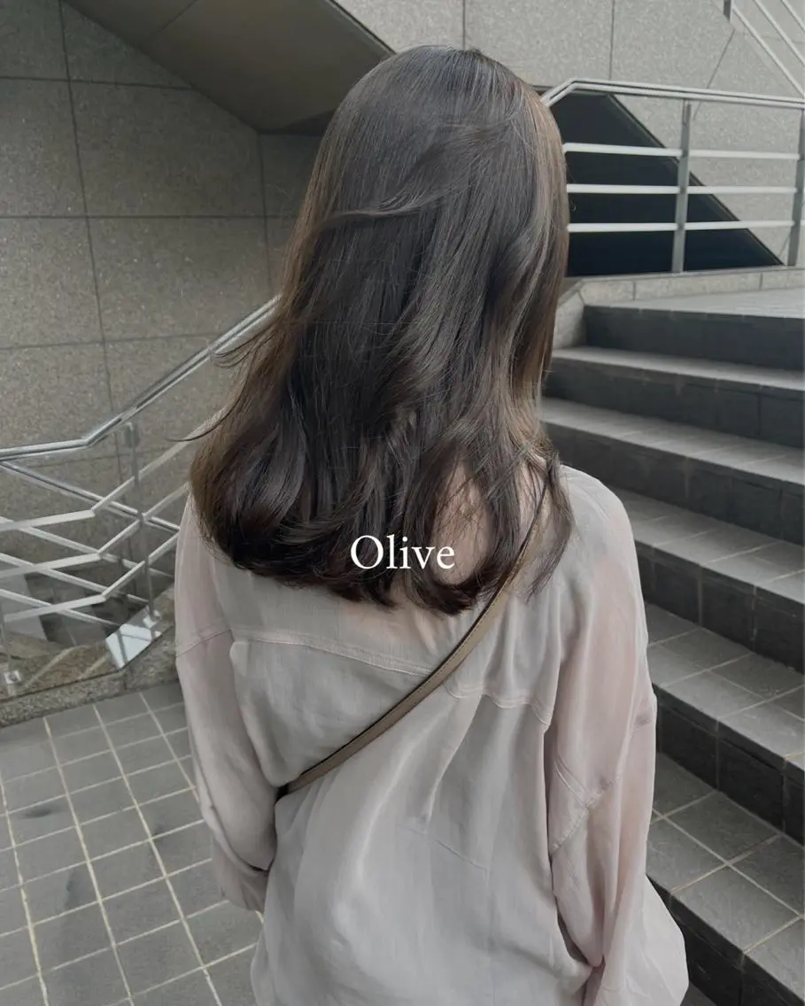 ミディアム カラー flocci🌙 フロクシのヘアスタイル