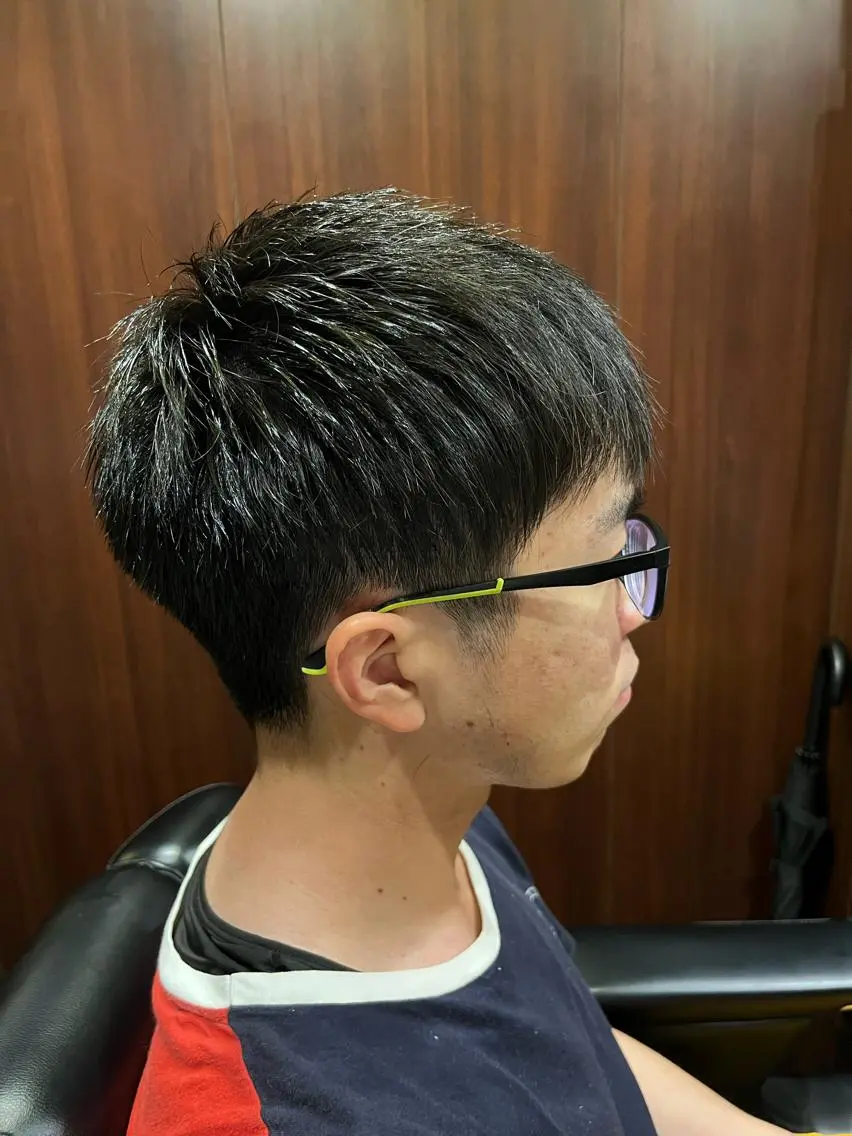 ショート メンズ 刈り上げ ショートヘア 工藤 千織のヘアスタイル