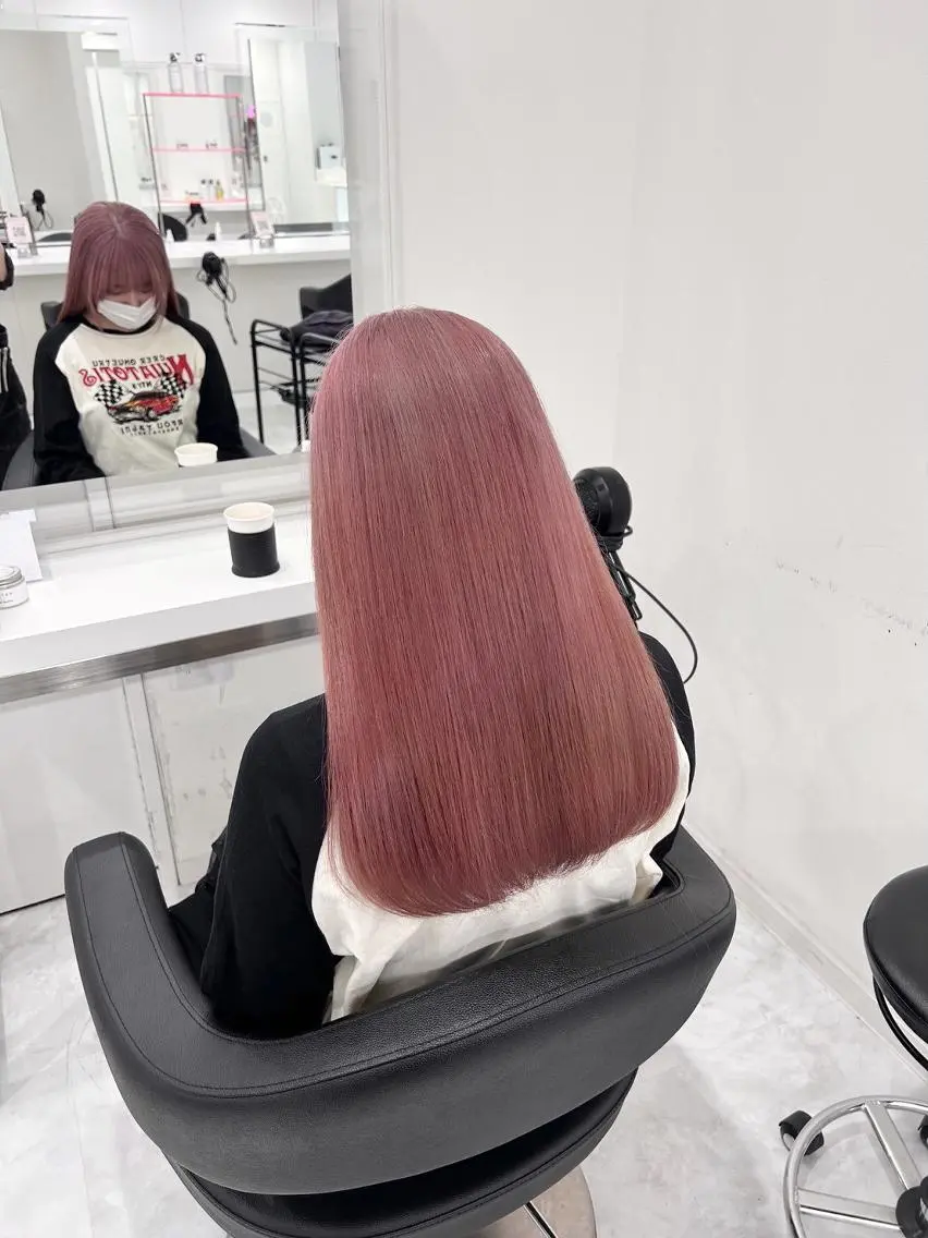 ロング カラー ヘアアレンジ ヘアカラー ピンク・ベージュ🩰 カラー🫧とらのヘアスタイル