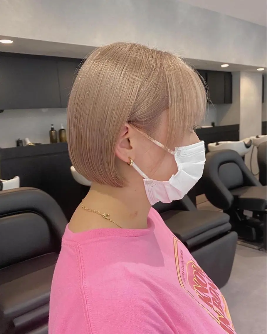 ショート カラー ベージュカラー ミルクティーベージュ ボブ 鈴木/ボブ/ ミルクティー/ピンクのヘアスタイル