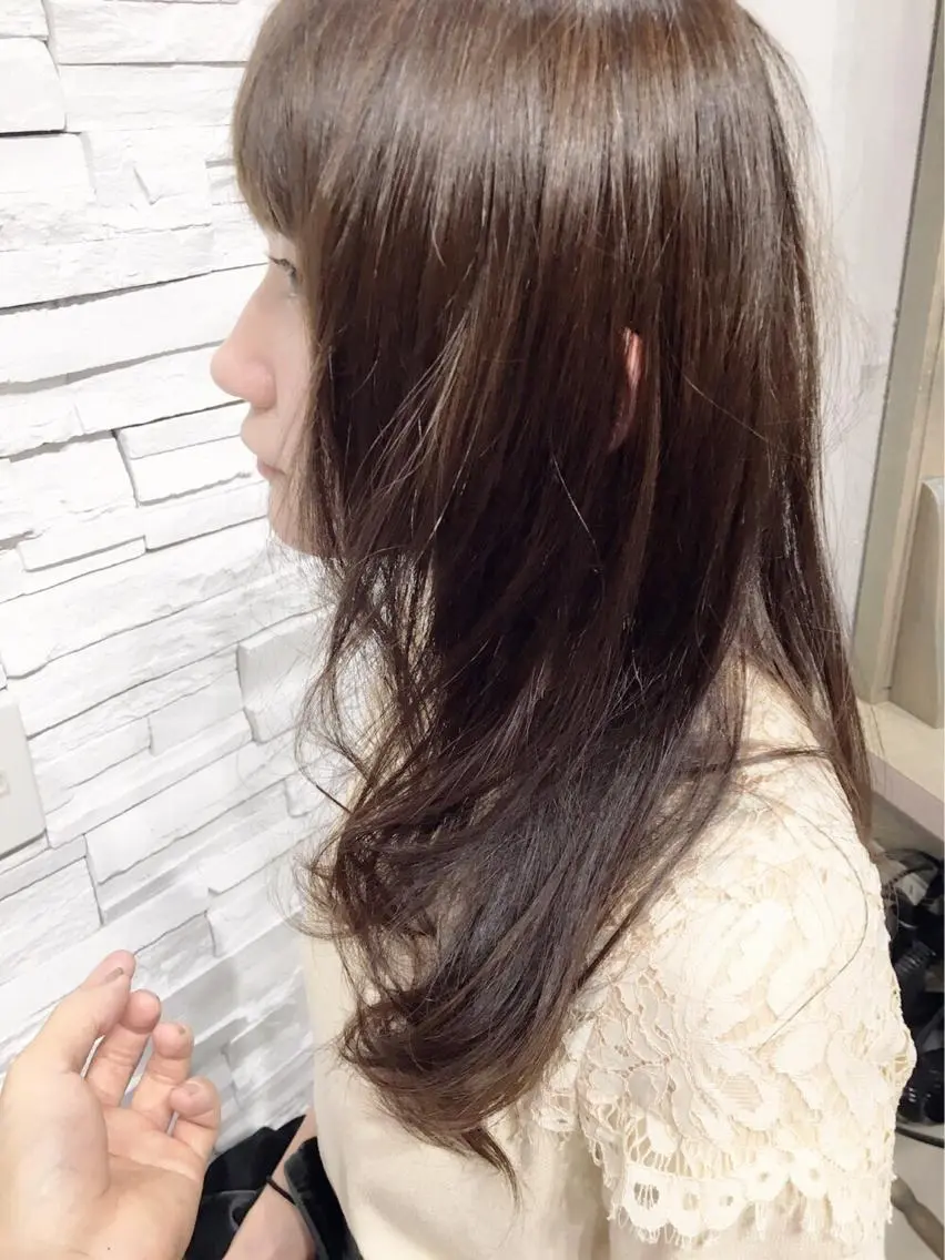 セミロング カラー ベージュカラー 顔周りカット レイヤーカット 小顔カット カット トリートメント 田室 和幸のヘアスタイル