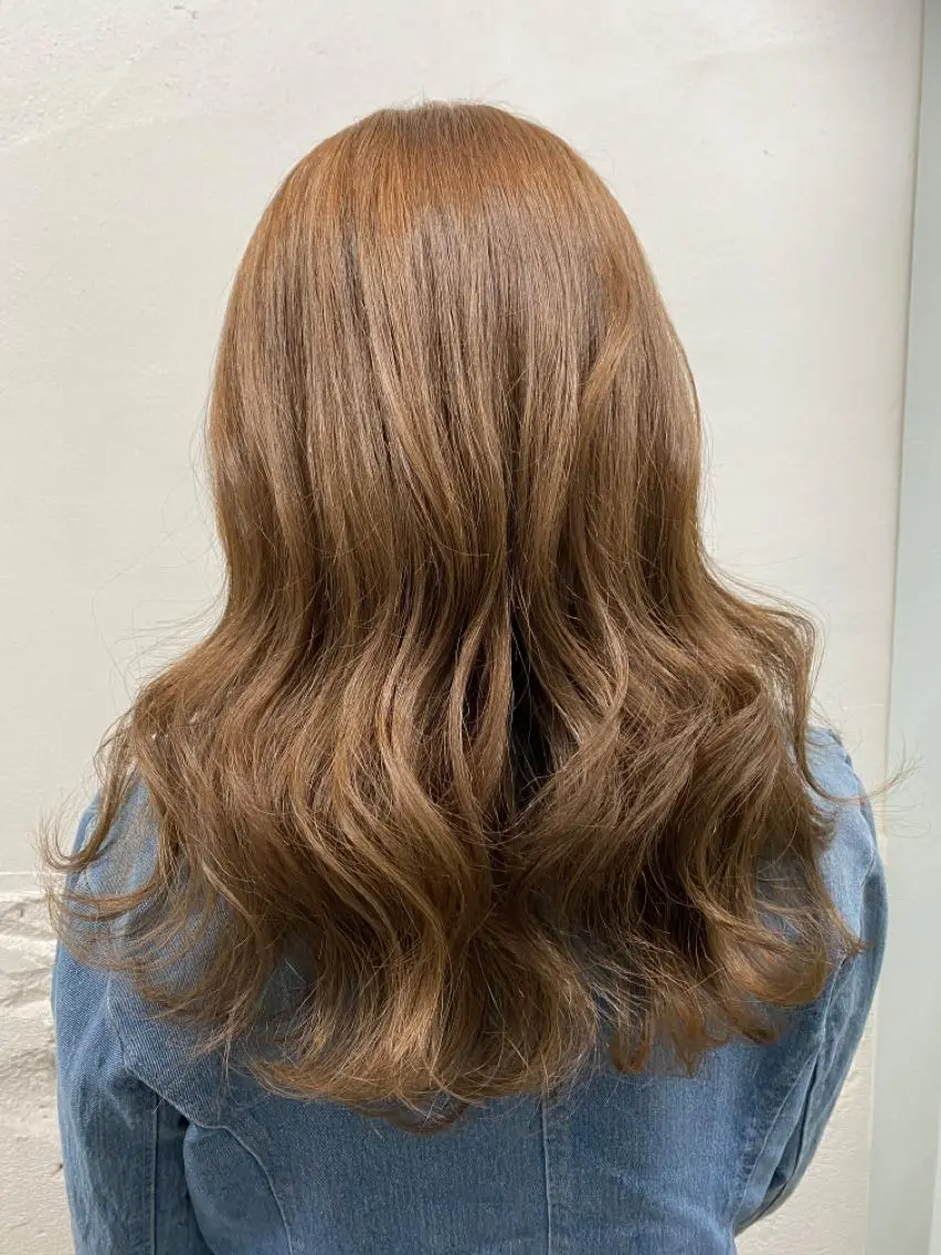 セミロング 🌈評価No.1🌈 艶髪カラー❌エクステのヘアスタイル