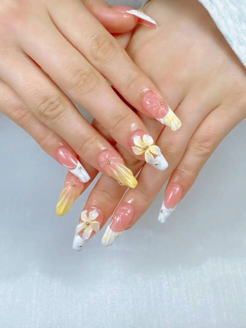 ネイル 韓国ネイル マグネットネイル 持ち込み ハンドネイル Bijou by Mihana.*♱のネイルデザイン