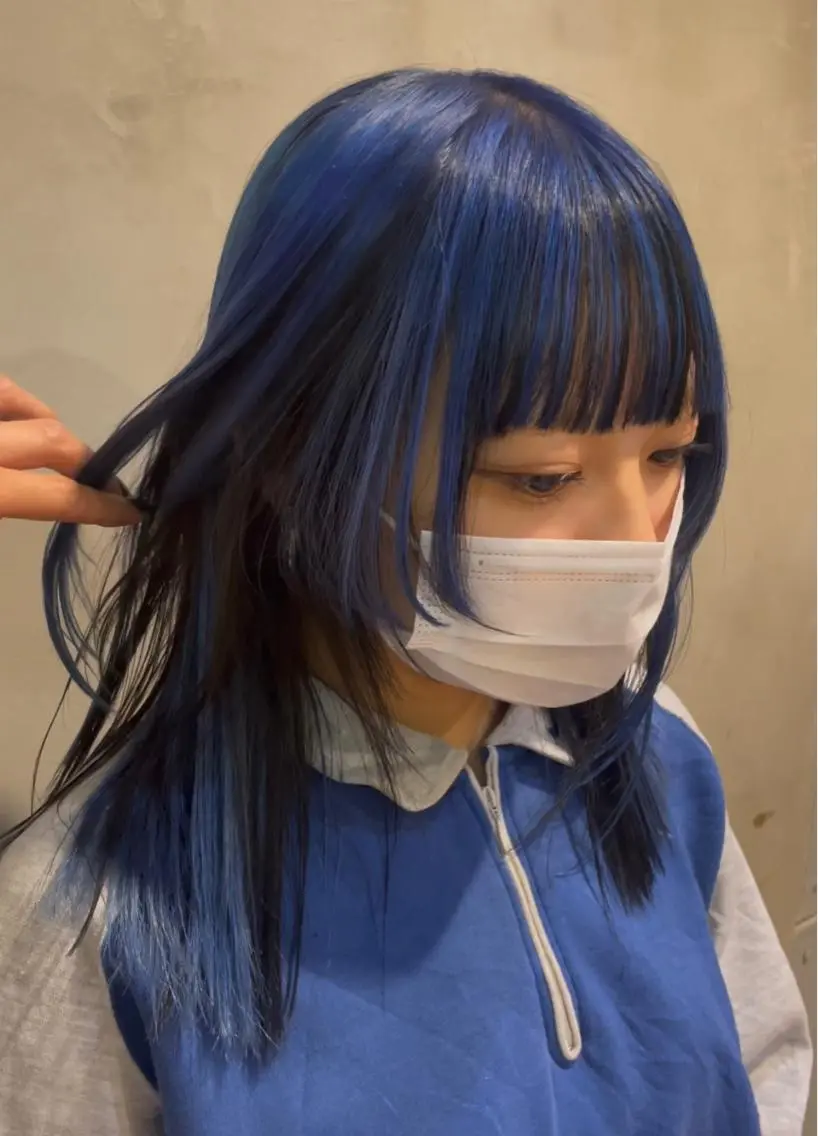 ロング カラー ヘアカラー トリートメント おしゃれハイトーン 💗AKARIのヘアスタイル