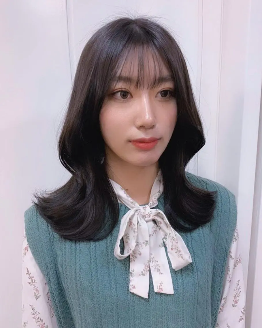 ミディアム カラー ヘアアレンジ 柔らか垢抜けｶﾗｰと ｶｯﾄ🫧ASUKAのヘアスタイル