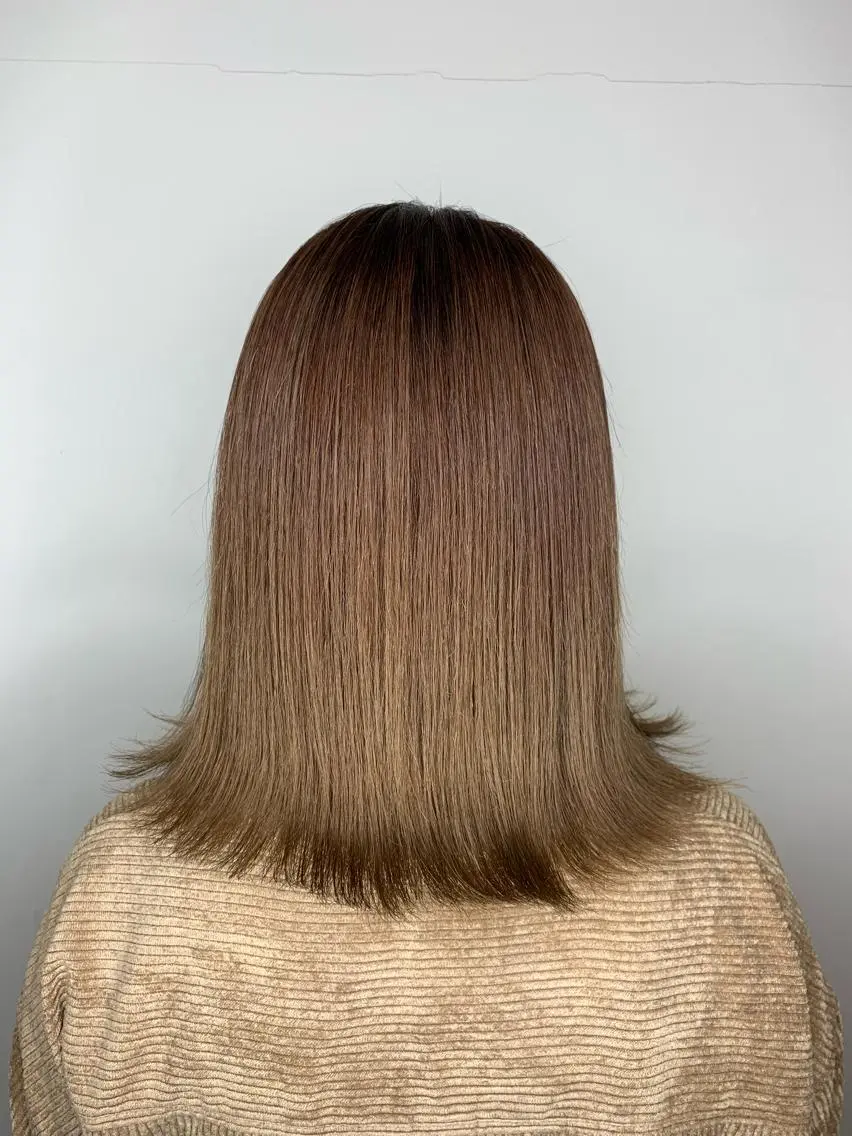 ミディアム 🌷横浜/レイヤー /艶カラー🌷のヘアスタイル
