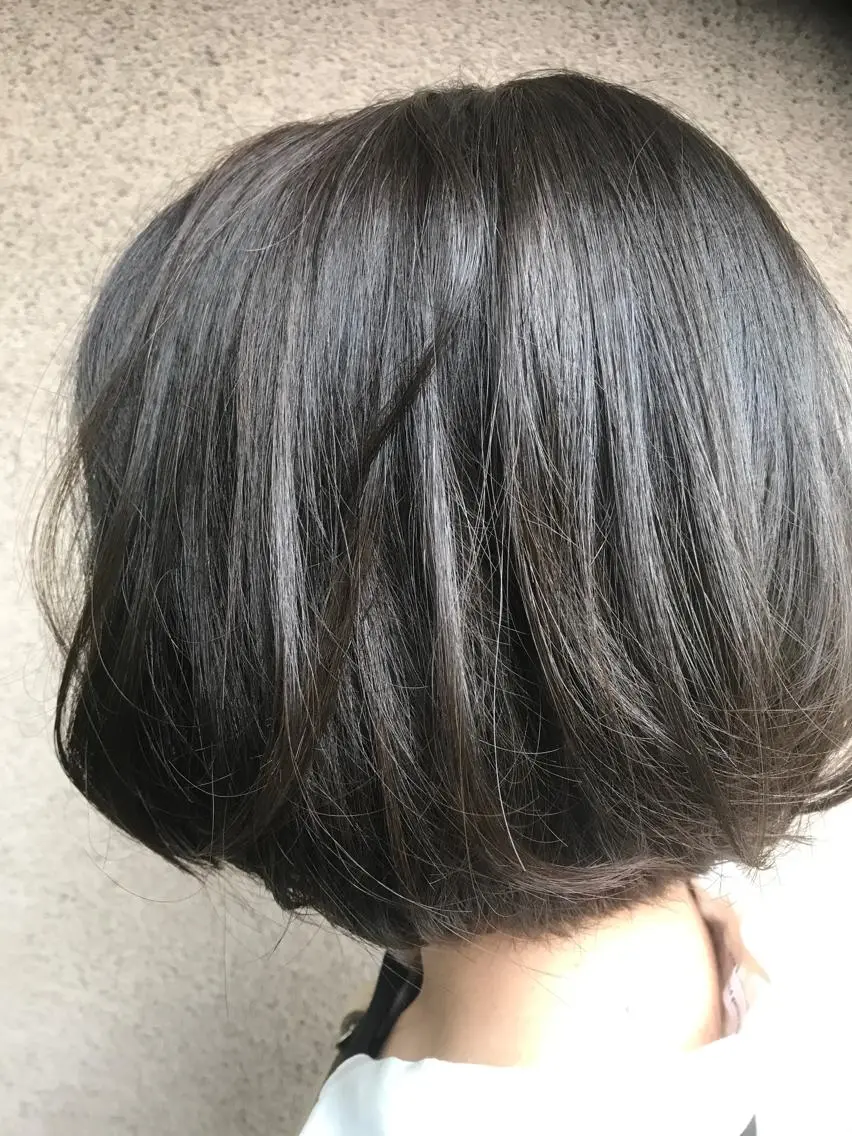 ショート カラー ダークグレー ダークグレージュ グレージュ ボブ ヘアカラー トリートメント vato バトのヘアスタイル