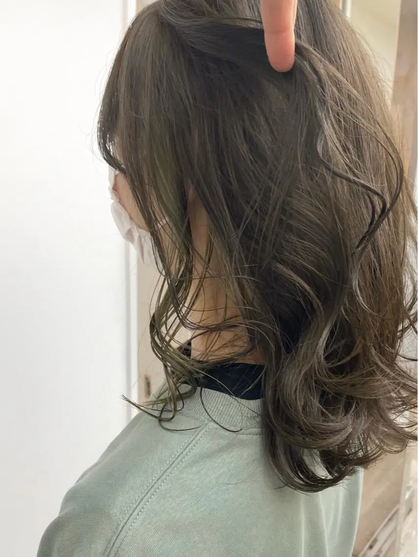 ミディアム カラー ヘアカラー トリートメント ☀️透明感color KURO☀️のヘアスタイル