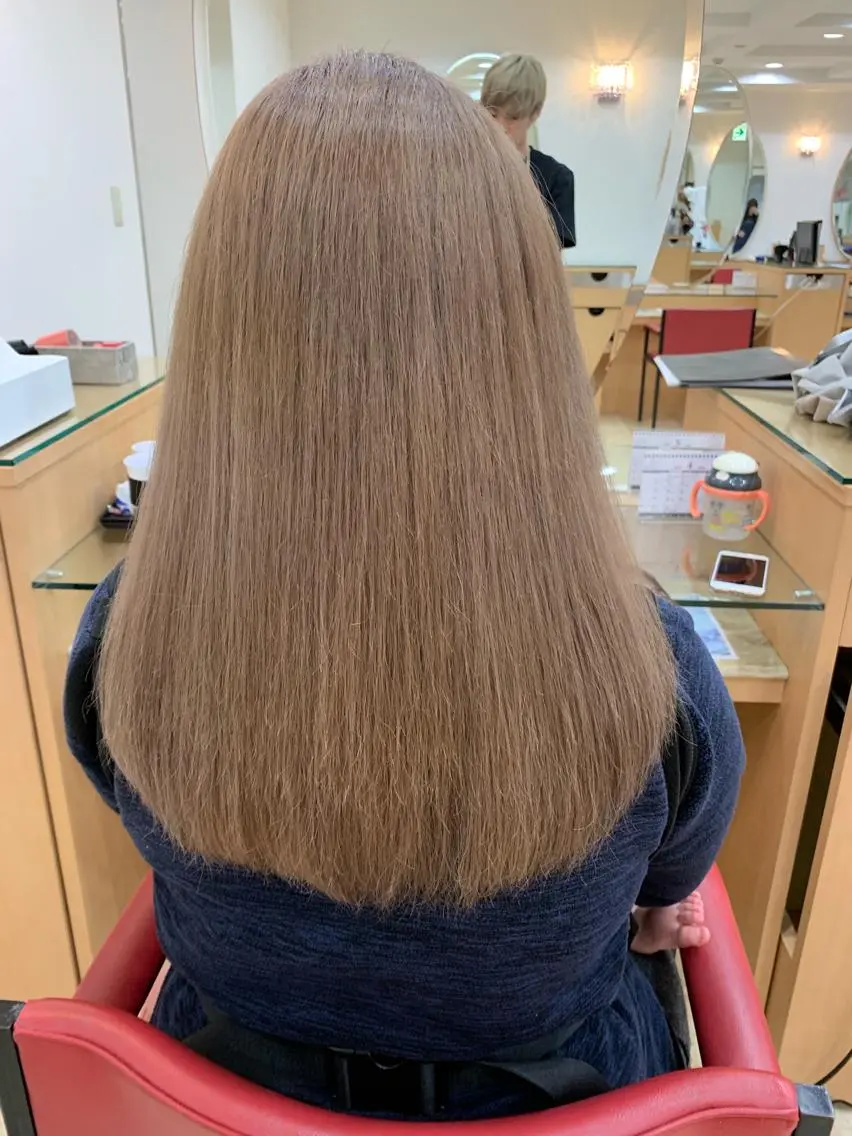 カラー ✨艶ブリーチカラー ✨四ノ宮裕己のヘアスタイル