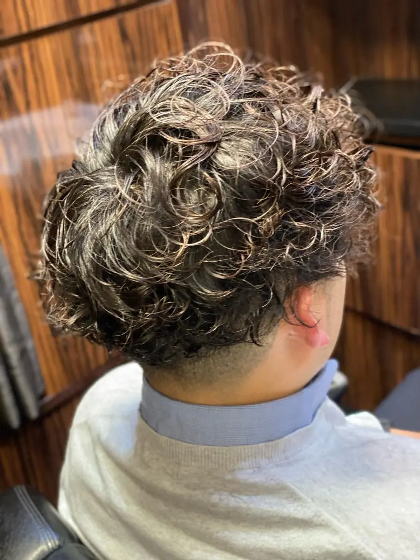 ショート パーマ メンズ 浅見 天翔のヘアスタイル