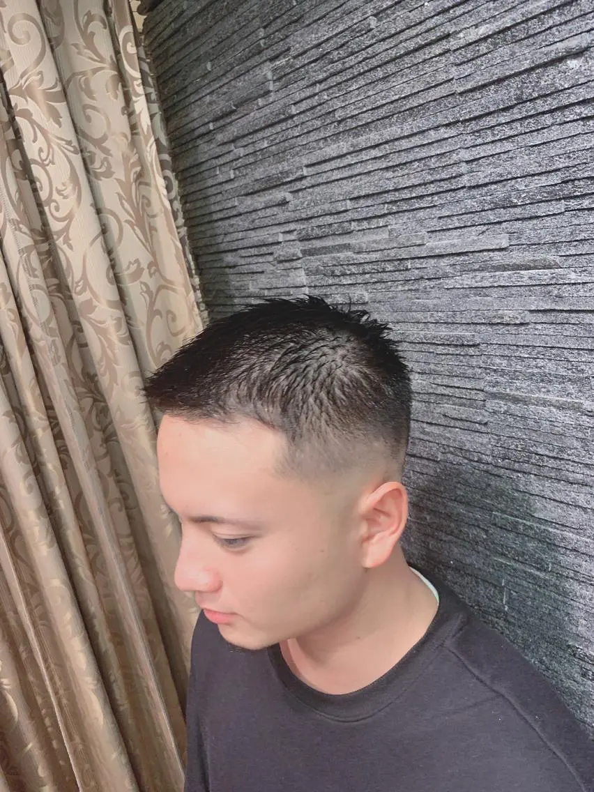 ショート 山内 敢史のヘアスタイル