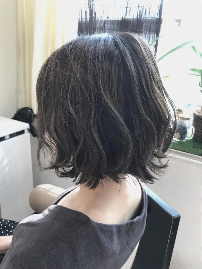 ショート カラー ブルーカラー ブルージュ ハイライトカラー ボブ ハイライト カット ヘアカラー 山崎俊輔/髪質改善 /バレイヤージュのヘアスタイル
