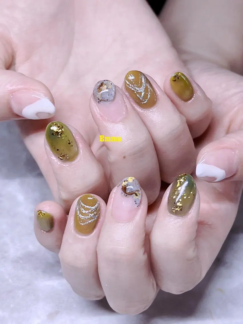 ネイル ニュアンスネイル ISA_ BELLAのネイルデザイン