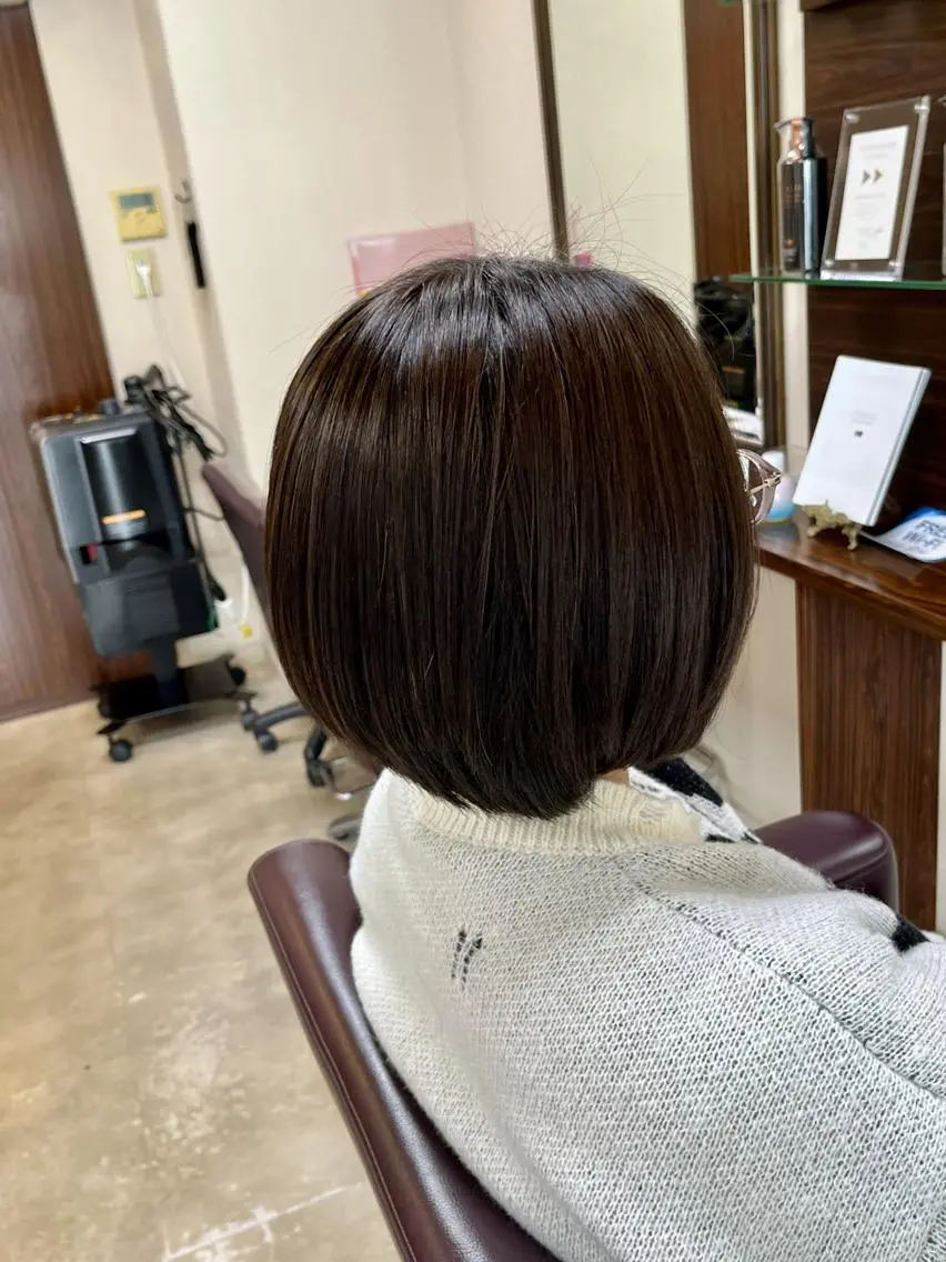 ミディアム アッシュ ボブ カット ヘアカラー トリートメント 澤崎 希望のヘアスタイル