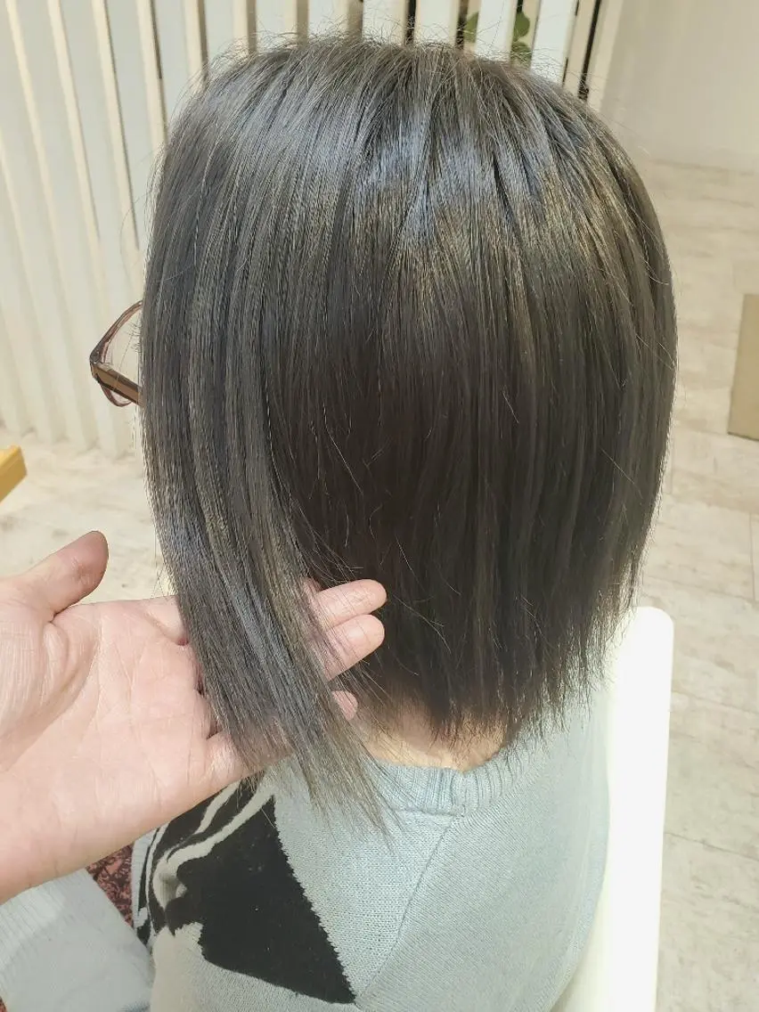 ミディアム カラー ブリーチ グレージュ 北九州美容室 🕊️わかな✂︎のヘアスタイル