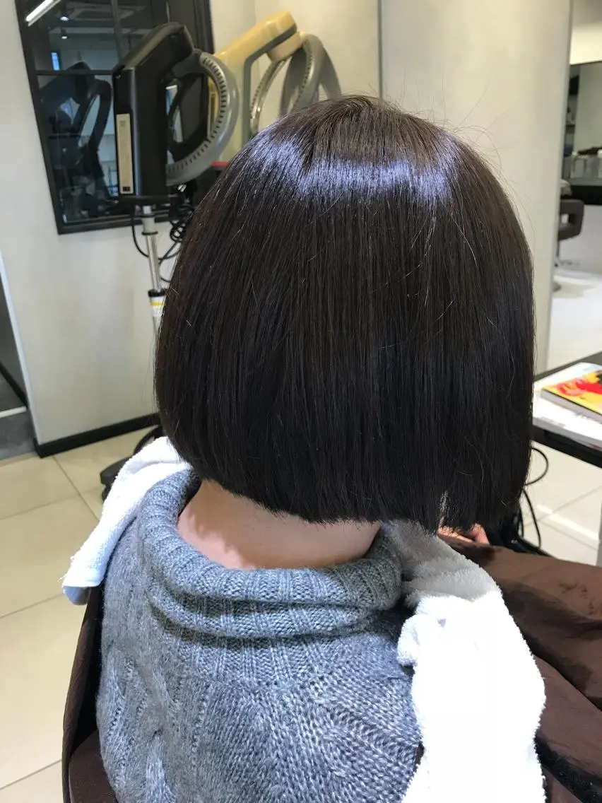 ショート カラー ダークグレー ダークグレージュ グレージュ ボブ Renatus店長 金子裕美のヘアスタイル