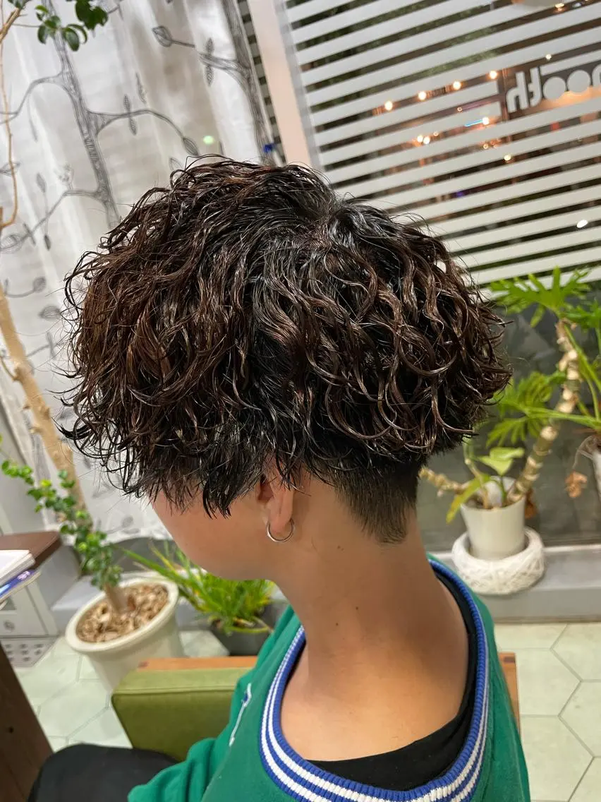 ミディアム パーマ メンズ ミディアムパーマ メンズパーマ カット パーマ ヘアセット 堤太志 メンズパーマ特化のヘアスタイル