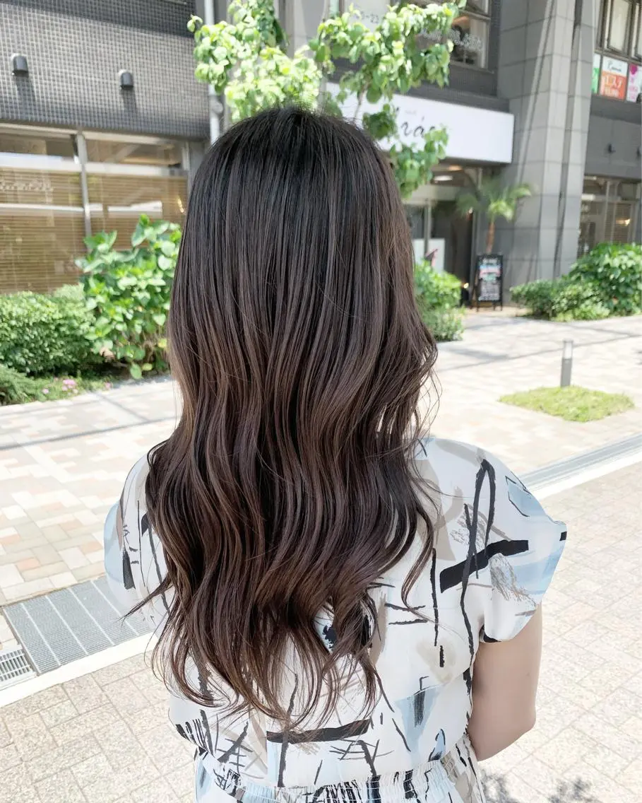 セミロング ハイライト レイヤー×縮毛矯正 深見 拓のヘアスタイル