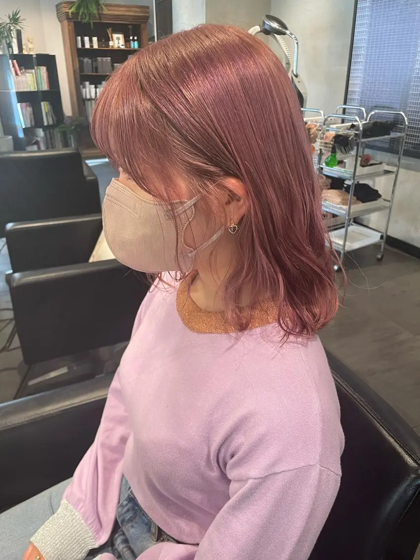 ミディアム カラー 大人girly🛋️ 🤍yukakoのヘアスタイル